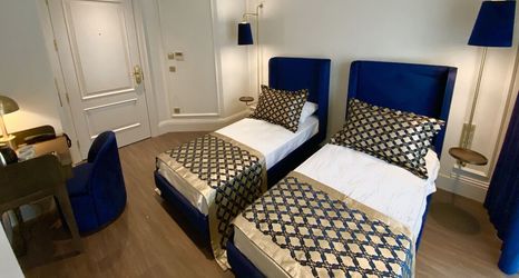 Others 2 A11 Exclusive Hotel