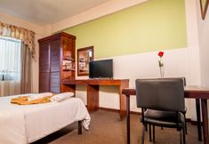 Lain-lain 6 Hotel Amón Real