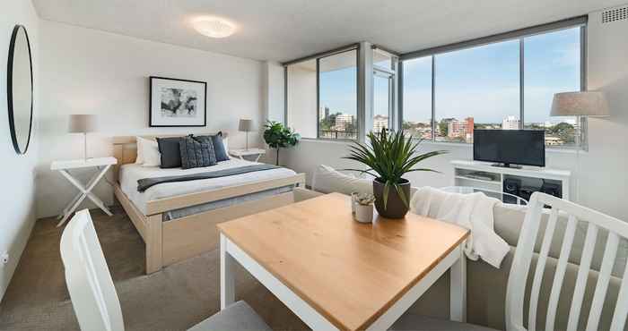 Others Bright And Sunny Studio Apartment