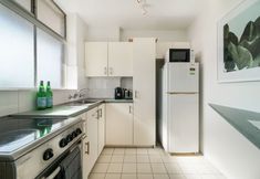 Others 3 Bright And Sunny Studio Apartment