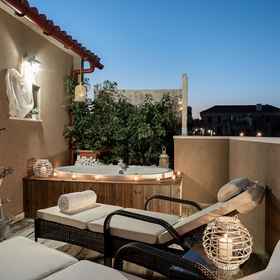 Primary image 1 카스테로 럭셔리 레지던스, 미트로폴레오스 광장 호텔