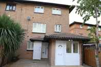 Others A A Guest Rooms Thamesmead Immaculate 4 Bed Rooms