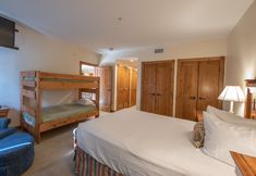 Others 5 Kid-Friendly 2 Bedroom Bathroom - Slopeside Condo - No Cleaning Fee! by RedAwning