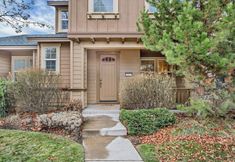 Lain-lain 2 Tranquility On The Bluffs 3 Bedroom Townhouse by RedAwning