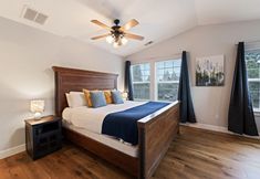 Lain-lain 4 Tranquility On The Bluffs 3 Bedroom Townhouse by RedAwning