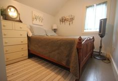 其他 5 3314 Highland Ave. 4 Bedroom Home by RedAwning