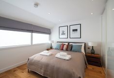 อื่นๆ 6 A Hint of Pink