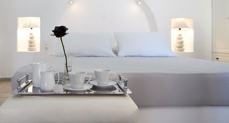 Others 2 Black Rose Suites