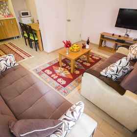 Primary image 1 Feyza Apartments, โรงแรม & ที่พัก Full Moon Shoes