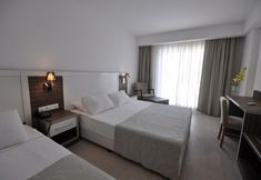 其他 6 Shark Club Hotel