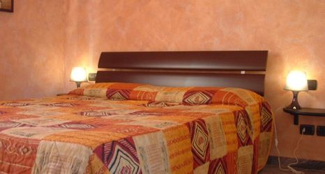 Others 2 La Perla Blu