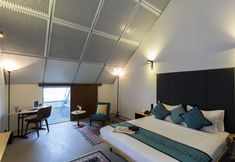 Others 4 Mana Hotel