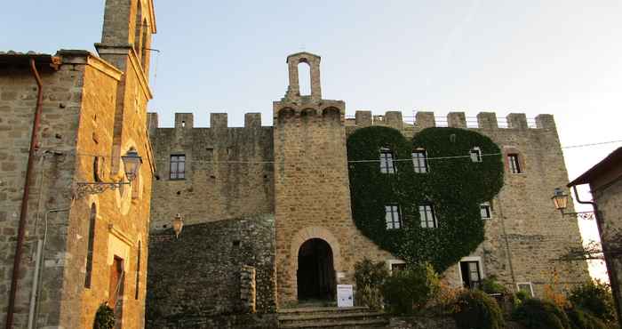 อื่นๆ Castello di Cisterna