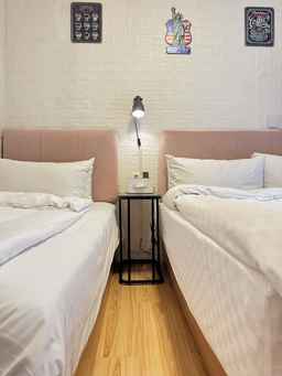 เหม่ยเสียวเยี่ยนโฮสเทล, THB 1,159.39