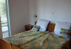 Others 6 Olympia Paxos Apartment