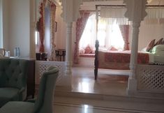 Others 7 Jagat Niwas Palace