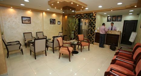 อื่นๆ 2 Cedar Hotel