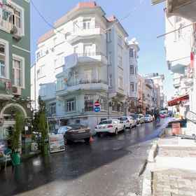 Primary image1塔克辛綠屋旅舍,Quartz Clinique | Botoks | Dudak Dolgusu | Vaser Liposuction | Meme Büyütme飯店