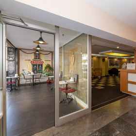 Interior entrance 1 Regno Hotel, Vernazza Suites Hotel Hotels