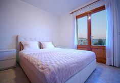 Lain-lain 3 Villa Alcanada