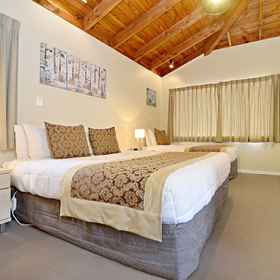 Primary image 1 Takapuna Motor Lodge, Takapuna Golf Course and Driving Range Hotels