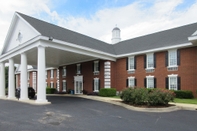 Khác Quality Inn & Suites