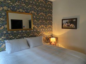 Others 4 The Seven Stars