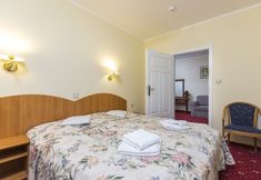 Khác 7 Willa Carlton