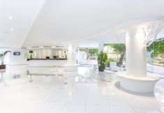 기타 6 FERGUS Style Cala Blanca Suites