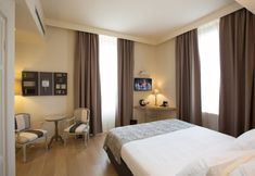 Others 5 Hotel 900