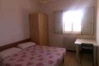 Others 5 Seater Room for Rent With Private Bathroom - Molise