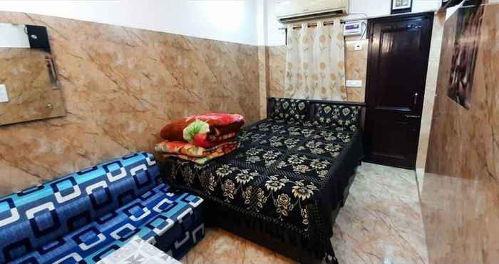Lainnya Aggarwal Guest House In Cream Location 92,121,74700