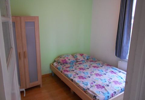 Others Room in Amsterdam Center No Parties Allowed