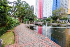 其他 Stylish and Comfortable Studio Green Pramuka Apartment