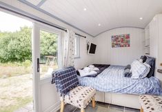 Others 4 The Shepherd's Hut