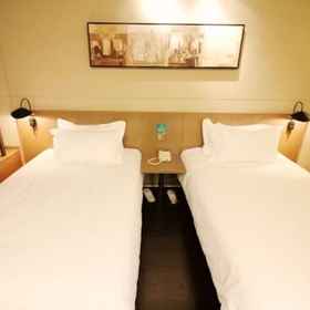 Room 1 Jinjiang Inn Select (Qingdao International Exhibition Center Miaoling Road), 칭다오 과학기술대학교 호텔