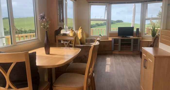 Lainnya Captivating 2-bed Static Caravan in Holyhead