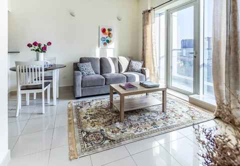 Lainnya Lovely 1BR in Sports City With Golf Course Views!