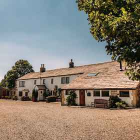 Primary image 1 Laythams Holiday Lets Retreat, Dinckley Hotels