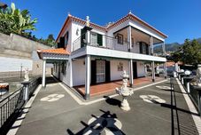 Others Classic Tranquil Madeiran 4-bedroom Villa Funchal