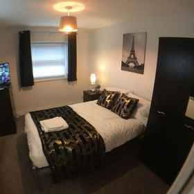 Primary image 1 Phoenix House, Daventry District Hotels