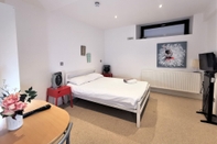 Others Spacious Double Room with en-suite - 2c