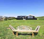 Lain-lain 5 10 Person Holiday Home in Lokken