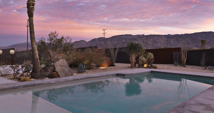 Khác Stunning Home in Twentynine Palms With