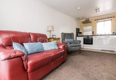 Others 5 Coach House Cottage