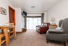 Others 6 Coach House Cottage