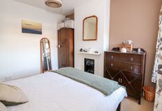 Others 2 Carrstone Cottage