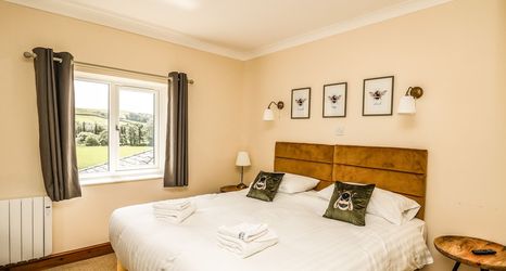 Lain-lain 2 Llety Ceiro