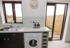 Lain-lain 6 Kite Cottage