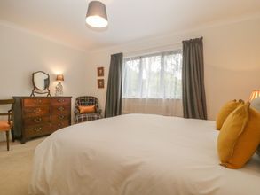 Others 4 1A Erneston Crescent